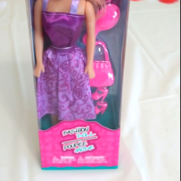 4/$20 Fashion doll - Picture 2 of 2